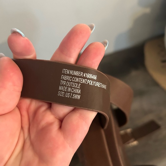 Torrid Buckle Wrap Flatform Sandal (WW) 7.5 - Picture 6 of 7